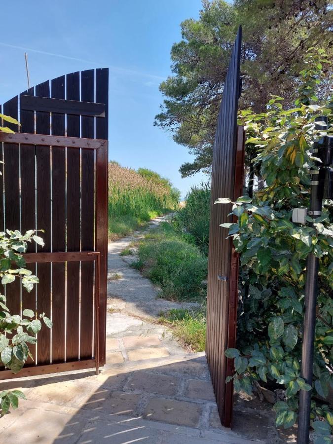 ホテル La Dimora In Riva Al Mare ヴィエステ エクステリア 写真